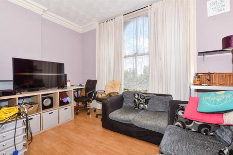 1 bedroom flat for sale, Overcliffe, Gravesend, Kent