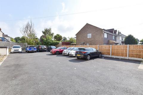 1 bedroom flat for sale, Overcliffe, Gravesend, Kent