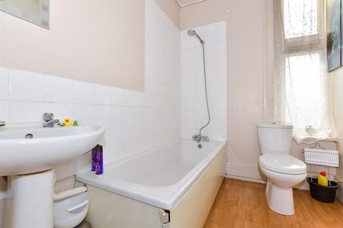 1 bedroom flat for sale, Overcliffe, Gravesend, Kent