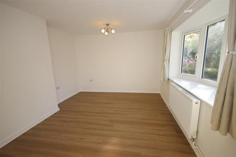 4 bedroom house to rent, Queen Ediths Way, Cambridge CB1