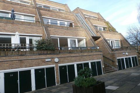 3 bedroom flat to rent, Malcolm Place, Cambridge CB1