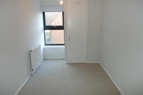 3 bedroom flat to rent, Malcolm Place, Cambridge CB1