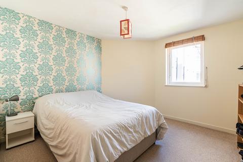 13/8 Dicksonfield, Edinburgh, EH7 5NE