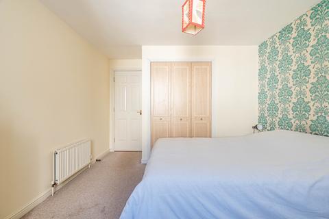 13/8 Dicksonfield, Edinburgh, EH7 5NE