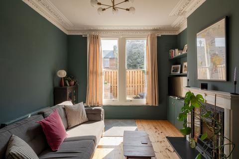 2 bedroom property for sale, Hampton Road, London E7