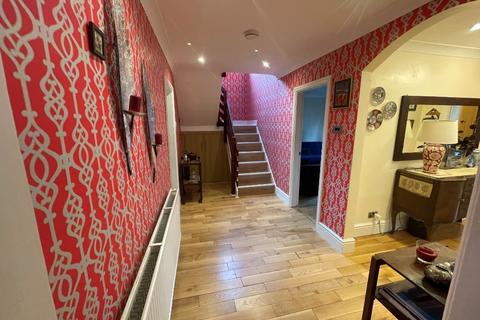undefined, Shrewsbury Road, Wirral CH43