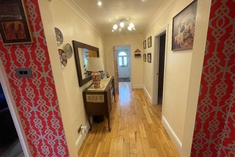 undefined, Shrewsbury Road, Wirral CH43