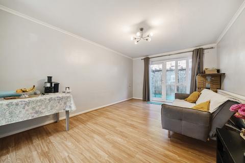 1 bedroom apartment for sale, Buttermere Close, Morden SM4