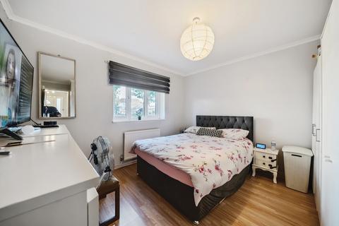 45 Buttermere Close, Morden, SM4 4SG
