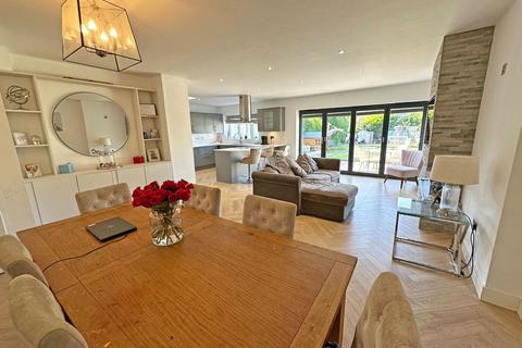 31 Malthouse Lane, Earlswood, Solihull, B94 5RX