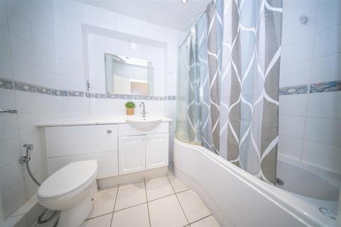 1 Fern Lane, Hounslow, TW5 0HN