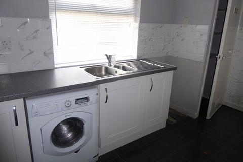 Flat 2, 196 Lichfield Road, Bloxwich, Walsall, WS3 3BS