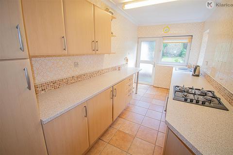 3 bedroom semi-detached house to rent, Sarehole Road, Birmingham B28