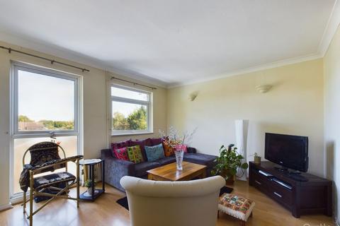 1 bedroom flat for sale, Friars Wood, Pixton Way, Croydon