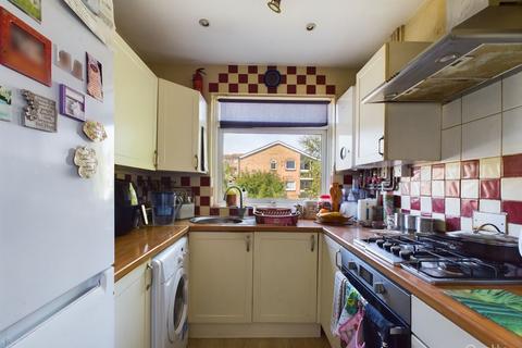 1 bedroom flat for sale, Friars Wood, Pixton Way, Croydon