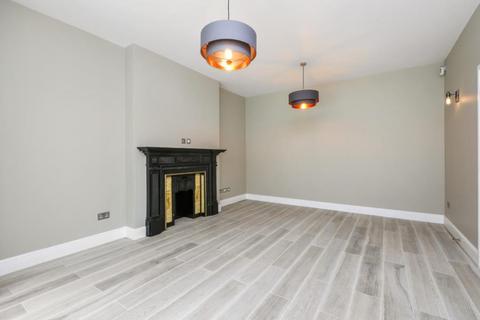 3 bedroom apartment to rent, Goldhurst Terrace, South Hampstead, NW6