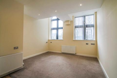 2 bedroom flat to rent, The Grange, Richardshaw Lane, Pudsey, Pudsey, LS28