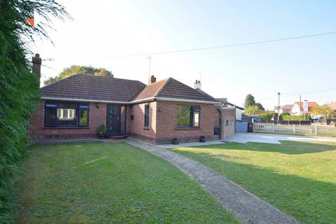 3 bedroom detached bungalow for sale, Sladburys Lane, Holland-on-Sea