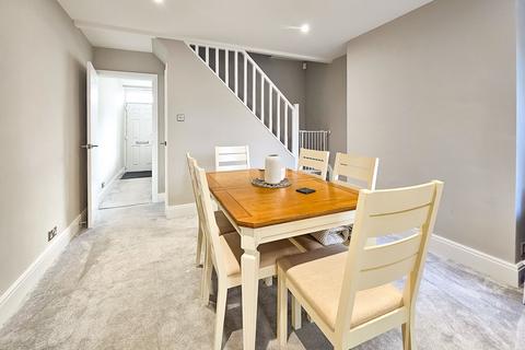 71 Albert Road, Harrogate, HG1 4HX
