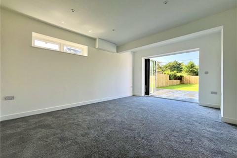 2 bedroom bungalow for sale, Little Whitehouse Road, Porchfield, Newport