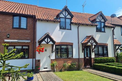 2 bedroom terraced house for sale, The Green, Lound