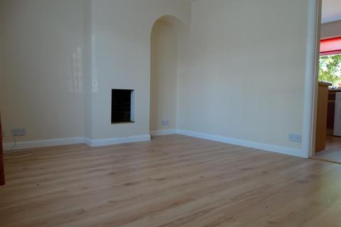 2 bedroom terraced house to rent, St Andrews Road, Burgess Hill, West Sussex