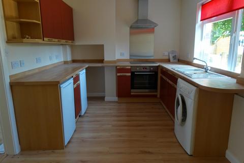 2 bedroom terraced house to rent, St Andrews Road, Burgess Hill, West Sussex