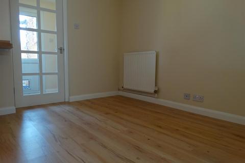 2 bedroom terraced house to rent, St Andrews Road, Burgess Hill, West Sussex