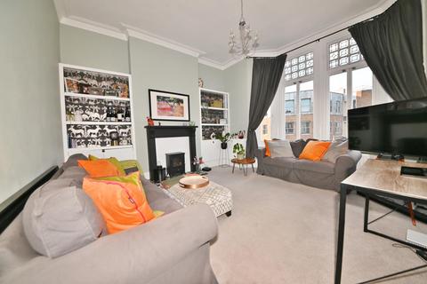 First Floor Flat, 68a Broad Street, Teddington, TW11 8QY