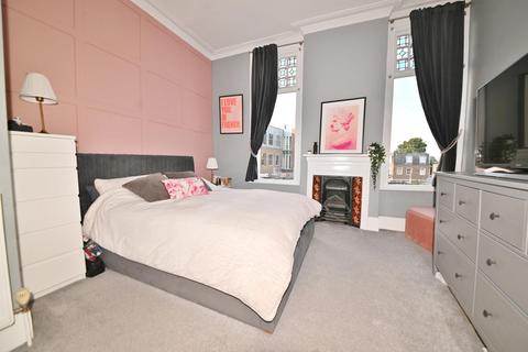 First Floor Flat, 68a Broad Street, Teddington, TW11 8QY