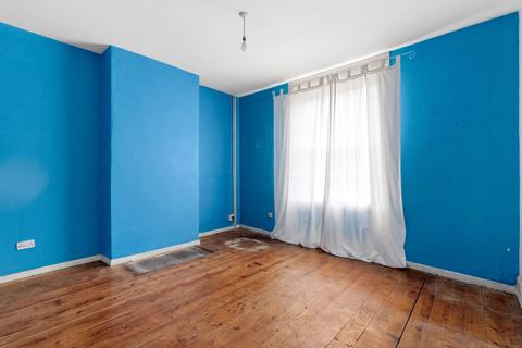 1 bedroom flat for sale, Flat 1, 11 Bath Road, Worcester.  WR5 3AA