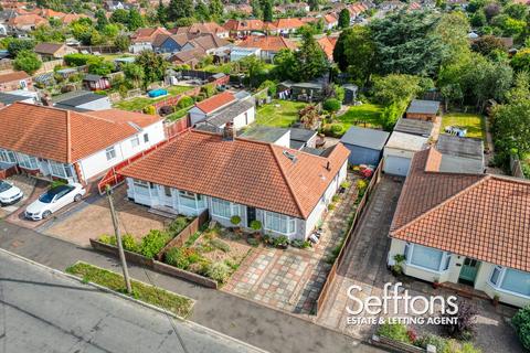 3 bedroom semi-detached bungalow for sale, Hillcrest Road, Norwich, NR7