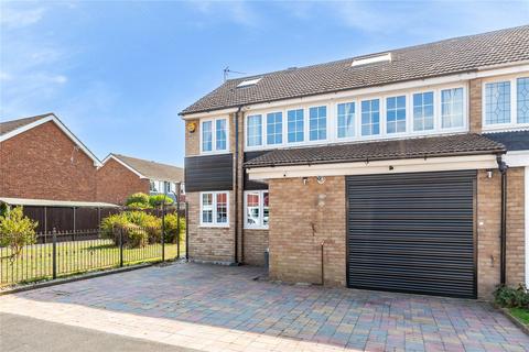 4 bedroom semi-detached house for sale, Tangmere Crescent, Hornchurch, RM12