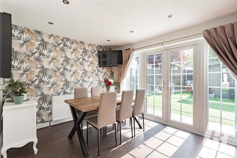 4 bedroom semi-detached house for sale, Tangmere Crescent, Hornchurch, RM12