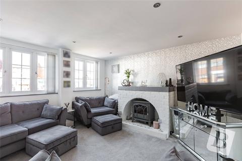 4 bedroom semi-detached house for sale, Tangmere Crescent, Hornchurch, RM12