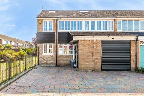 4 bedroom semi-detached house for sale, Tangmere Crescent, Hornchurch, RM12