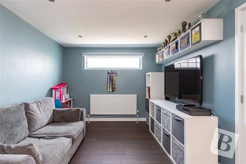 7 Tangmere Crescent, Hornchurch, RM12 5PL