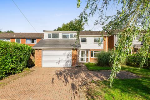 4 bedroom detached house for sale, Chaldon Common Road, Caterham, CR3