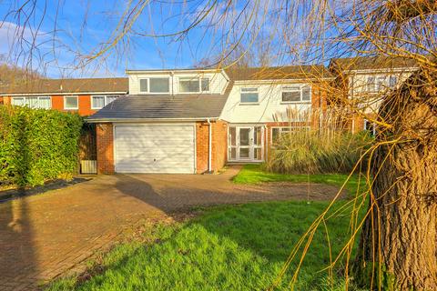 4 bedroom detached house for sale, Chaldon Common Road, Caterham, CR3