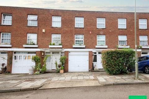 3 bedroom terraced house for sale, Baxendale, London, N20