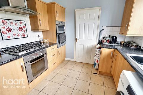 3 bedroom semi-detached house for sale, Ennerdale Road, Northampton