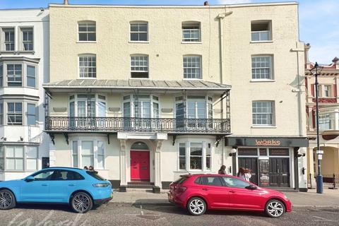 2 bedroom apartment to rent, Harbour Parade Ramsgate CT11