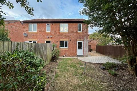 2 bedroom semi-detached house to rent, Moeran Close, Browns Wood