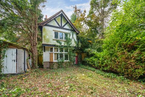 3 bedroom detached house for sale, Oxford Road, Gerrards Cross, Buckinghamshire, SL9