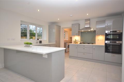 3 bedroom detached house for sale, Meadow View, Pamber End, Tadley, Hampshire, RG26