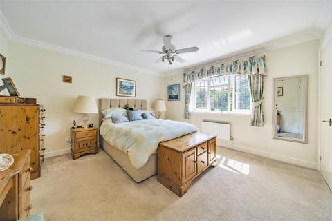 Foxwood House Delarue Close, Tonbridge, TN11 9NN