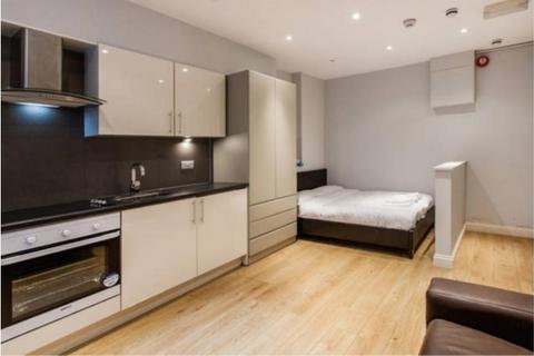 Studio to rent, Collingham Place, Earl's Court SW5