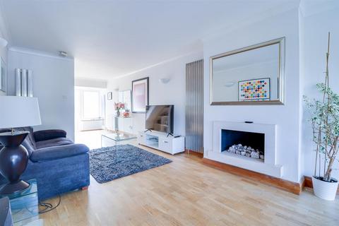 3 Borrowdale Close, Benfleet, SS7 3HE