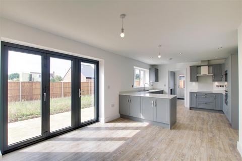 4 bedroom detached house for sale, East Newlands, Somersham