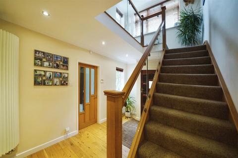 4 bedroom detached house for sale, The Vale, Kirk Ella